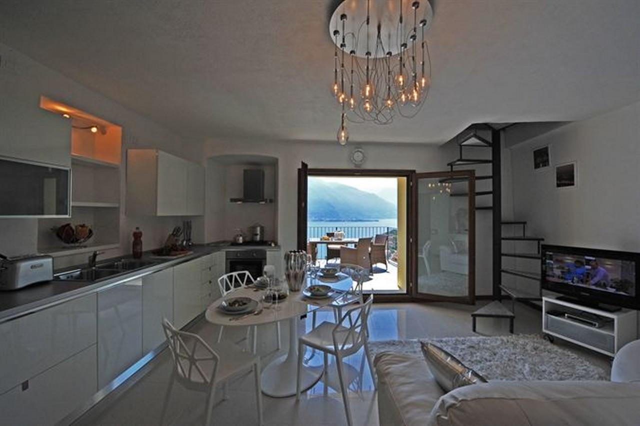 Balcone Di Pianello - Luna Apartment Pianello Del Lario Bagian luar foto